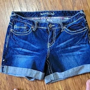 Women's maurices Jean shorts sz 11/12